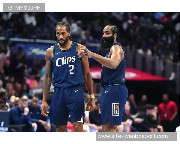 快船半场领先鹈鹕8分哈登贡献16分6助攻祖巴茨与普尔各得14分